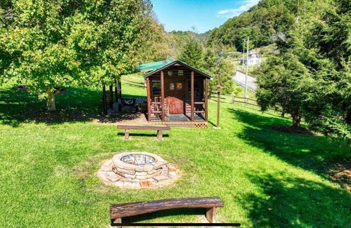 Creston Cabin | Log Cabin at the Twisted River
