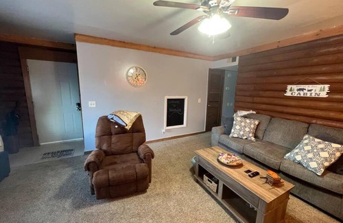 Nashville Apartment | Log Cabin Close to Percy Preist Lake