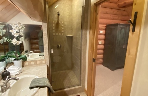 Durango - Purgatory House | Log cabin estate-hot tub, sauna privacy views close to town yet far enough away