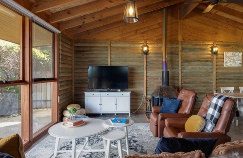 Encounter Bay Cabin | Log Cabin getaway, Fireplace, pet friendly