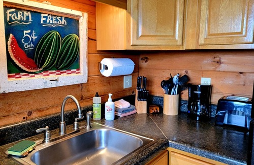 Lupton City Cabin | Log Cabin in the Clouds with a Million Dollar View - Private - Clean & Safe!