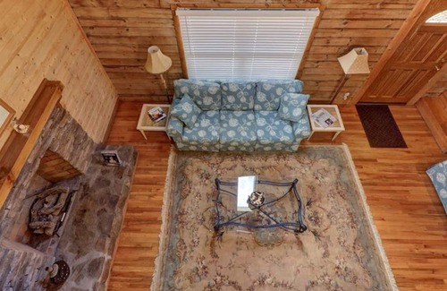 Mountain City House | Log Cabin Inn