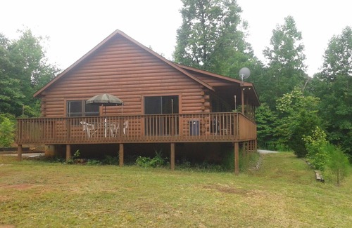 Rutherfordton Cabin | Log Cabin On 5 Private Acres, Gated Community With River Access