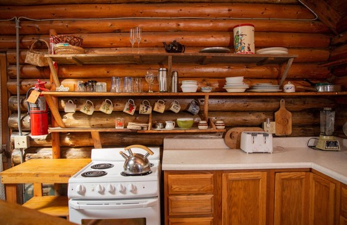 Friendship Cabin | Log Cabin on the Ocean!