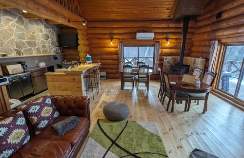 Yamanakako Villa | Log cabin rental & Finland Sauna Step House