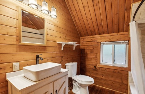 Grantsdale Cabin | Log Cabin Retreat in the Montana Wilderness