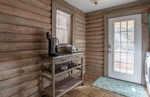 Bowling Green House | Log Cabin with private dock on Lake Wylie