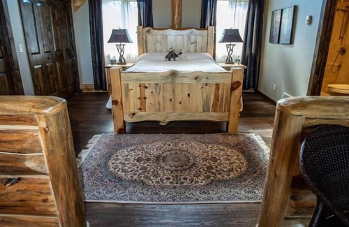 Rexford House | LOG HOME new built- 4bds-3 levels-golf nearby