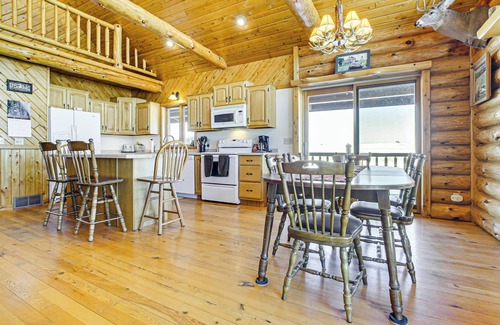 Abrams Cabin | Log Home w/Deck & Sunset Views: 19 Mi to Oconto!