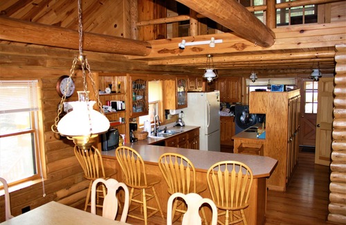 Hadley House | Log Home With 172 Feet Of Lake Front And Dock/Saratoga Is 20 Miles Away