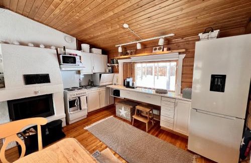 Saariselka Ski Chalet | Log House and New Sauna Pikariporras