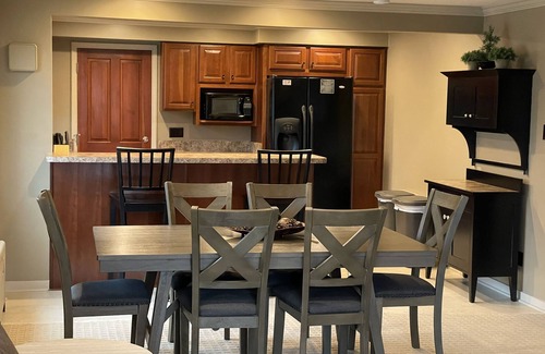 Sheboygan Apartment | Logan Ave Holiday House - Upper