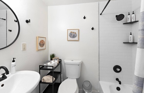 Logan Heights House | Logan Heights Loft, Unit 3 | 2/1.5 Loft, Close to Downtown and Gaslamp Quarter!