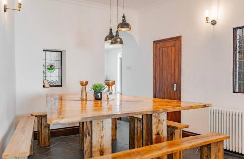 Great Yarmouth Villa | Logan Lodge, Great Yarmouth - for your large group!