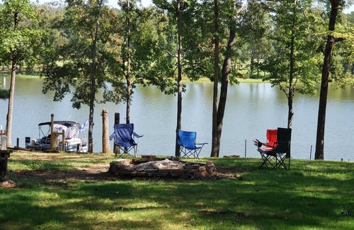 Lincoln Apartment | Logan Martin Lake Bungalow