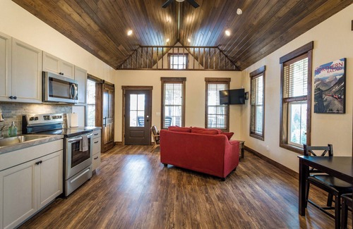 Lakeside Cabin | Logan Pass at Elk Ridge Village cabin 401B with views of Flathead Lake & ⛰️ views