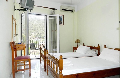 Agia Efimia House | Logaras Apartments