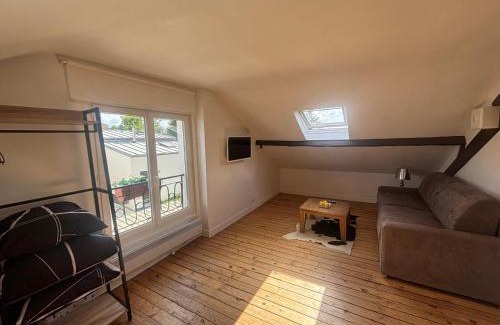 Asnieres-sur-Seine Apartment | Logement atypique