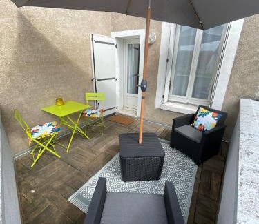 Amboise Apartment | Logement entier: Appartement avec Terrasse Quartier de la Gare