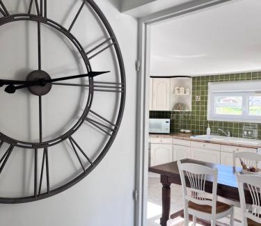 Lirac Apartment | Logement provençal au calme à 20 min d’Avignon