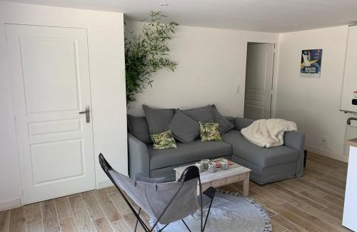 La Chapelle-sur-Erdre Apartment | Logement T2 et Véritable écrin de verdure en ville