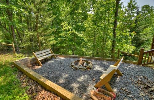 Blue Ridge House | Logging Memories Cabin w Beautiful Mountain View