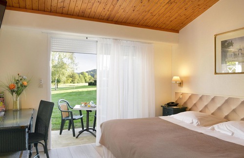 Le Vigeant Hotel | Logis Hôtel Val de Vienne