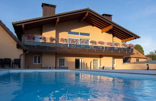 Cleebourg Hotel | Logis Hotel Restaurant Keimberg