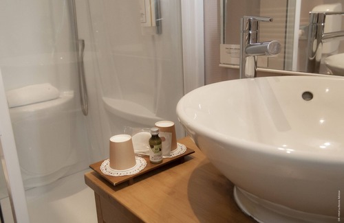 Saint-Martin-du-Littoral Hotel | Logis hotels La bonne Adresse