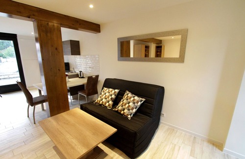 Baldersheim Apartment | Logis/Jacuzzi Studio * La chute 40m² from 1 to 2 pers freiburg, basel, colmar