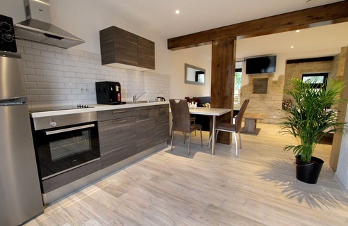 Baldersheim Apartment | Logis/Jacuzzi Studio * La chute 40m² from 1 to 2 pers freiburg, basel, colmar