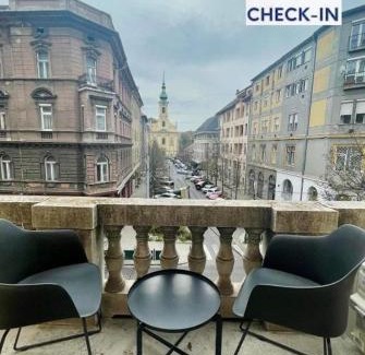 Budavar Apartment | Logodi Residence I LuxeStay I freeparking