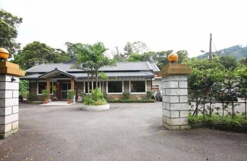 Shiding District House | Lohas Gallery Long Stay Hostel