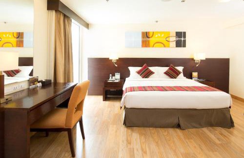 Ploenchit Hotel | Lohas Residences Sukhumvit 2