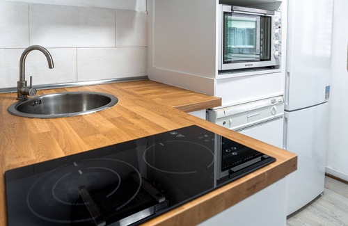 La Almozara Apartment | LOIRA ROSALIA: Cozy and Comfortable in a Green Area