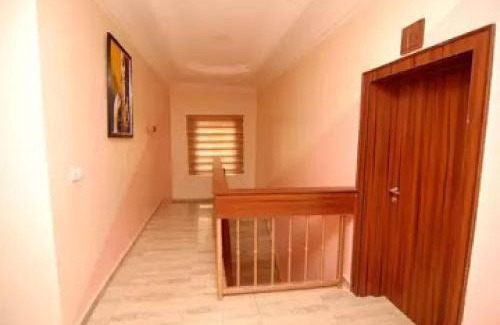 Gwarinpa Estate Cabin | Lois Hotel - Diamond
