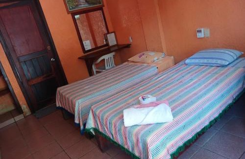 San Pedro Pochutla Hotel | lolas 68