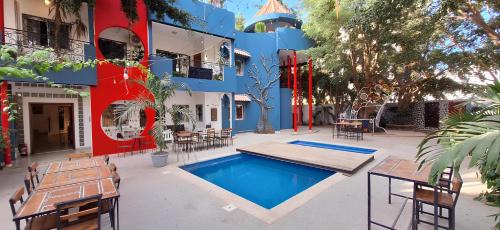 Ouakam House | Loman Art