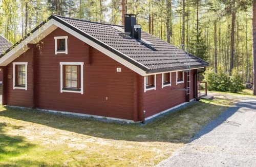 Tahkovuori House | Lomasyväri 810 by Interhome