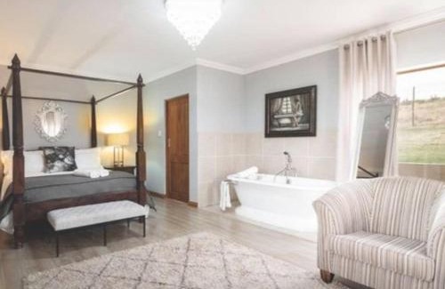 Kareeberg Apartment | Lombardini Lodge Honeymoon suite