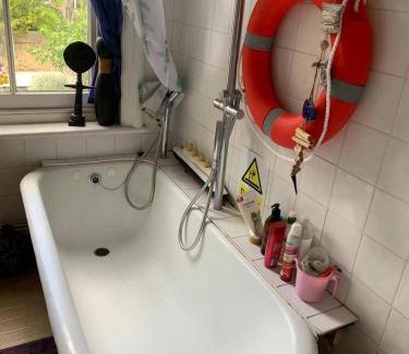 South Hampstead Apartment | London Apt - Sleeps 5 - Great Transport links
