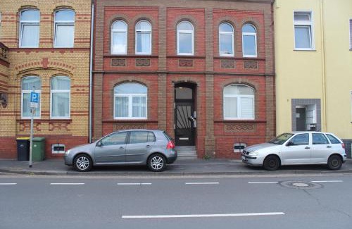 Siegburg Apartment | LONDON . CHILLINGHOUSE # 9, 3 Min. vom ICE, NETFLIX, Garten