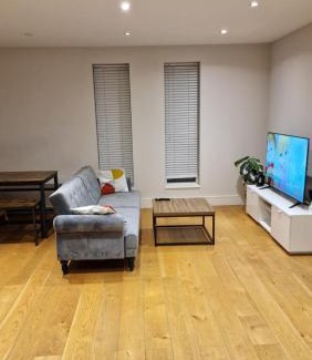 West Ealing Apartment | London City Apartment One