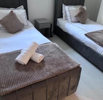 Woolwich Riverside Apartment | London City Apartment Retreat
