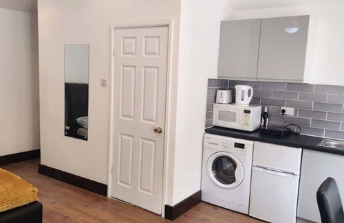 Barnehurst Apartment | London Cosy Studio Flat