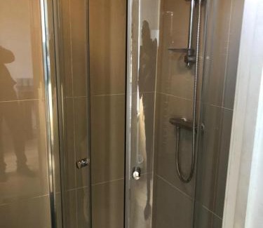 West Ealing Apartment | London DM x Weekly Monthly x Deals