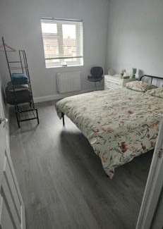 Hale House | London Edgware Serviced Accommodation