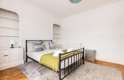 Dudden Hill Apartment | London flat near Wembley, self check in, garden