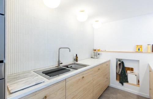 Newport House | London House, a stylish family home for 6.