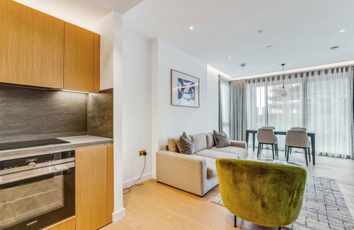 St. Pancras and Somers Town Apartment | London Joy in London
